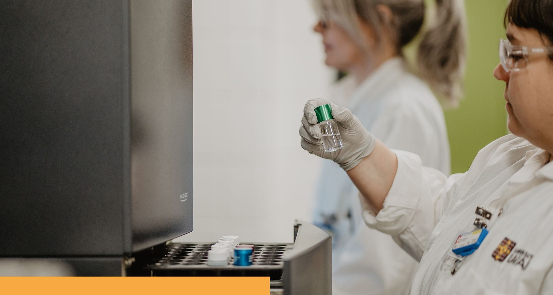 Employées en laboratoire